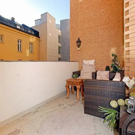 Apartment Three Bedroom In Oslo, Cort Adelers Gate 17 Oslo