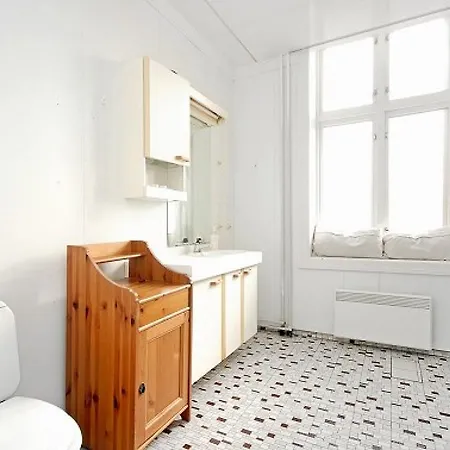 Apartment Three Bedroom In Oslo, Cort Adelers Gate 17 Oslo